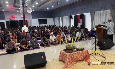 Dekornas Puskor Hindunesia Sampaikan Apresiasi bagi Tokoh dan Umat Hindu di Bumi Kaharingan