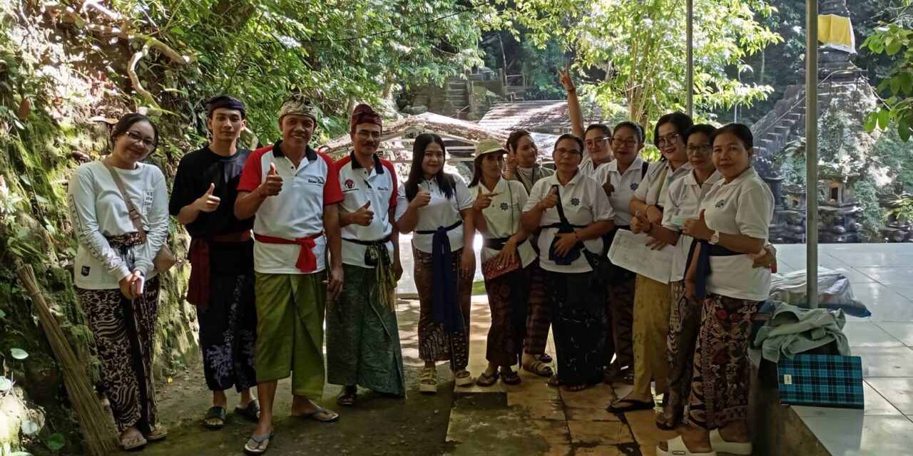 Dekorda Lombok Utara Gelar Kerja Bakti Sosial Di Pura Manik Sari Pusuk Menjelang Pujawali