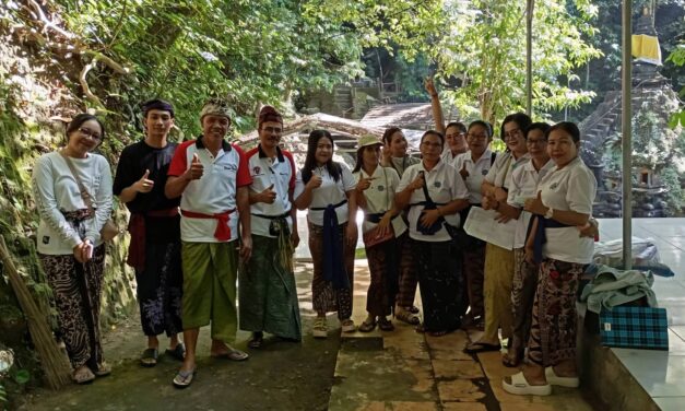 Dekorda Lombok Utara Gelar Kerja Bakti Sosial Di Pura Manik Sari Pusuk Menjelang Pujawali