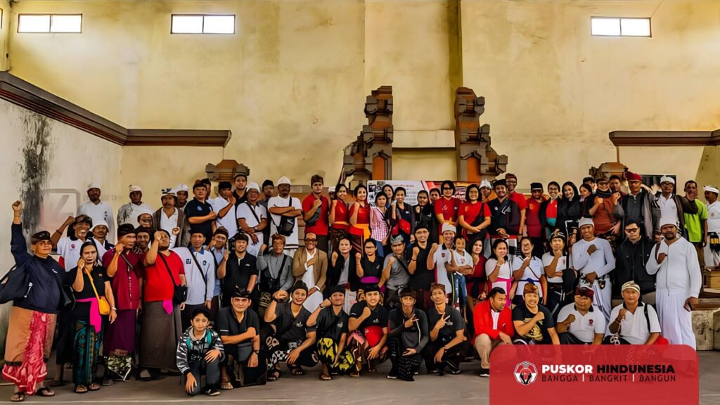 Foto Bersama Relawan Dharma Puskor Hindunesia