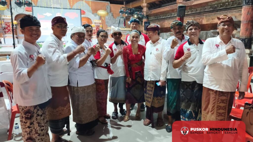 Jajaran Dekornas Puskor Hindunesia bersama Ibu Ni Luh Djelantik