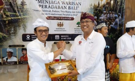 Menggugat “Suksma Leluhur”: Jero Penyarikan Duuran Batur Bedah “Kamuflase Kerti” dan Keruntuhan Peradaban Air