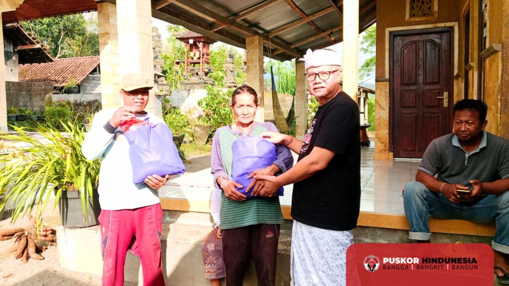 Paket Sembako yang diserahkan kepada korban banjir Karangasem