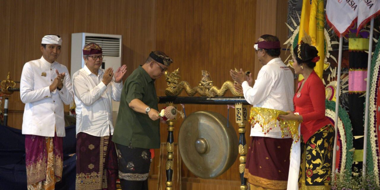Gubernur Bali Apresiasi Peran Puskor Hindunesia, Buka Resmi Seminar Nasional “Menjaga Warisan Peradaban Bali”