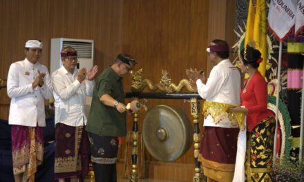 Gubernur Bali Apresiasi Peran Puskor Hindunesia, Buka Resmi Seminar Nasional “Menjaga Warisan Peradaban Bali”