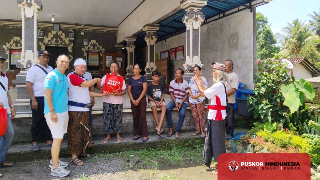 Santunan diberikan juga secara terpusat di Balai Masyarakat setempat