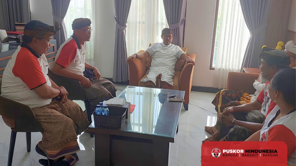Jro Mangku Made Sudiana memberikan dukungan penuh untuk Festival Gerbang Nusantara saat menerima kunjungan Puskor Hindunesia.