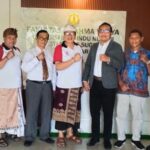 Tim Puskor Hindunesia Berfoto bersama Dekan UHN
