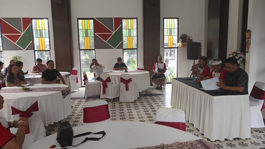 Ketua Panitia Menyampaikan Press Conference