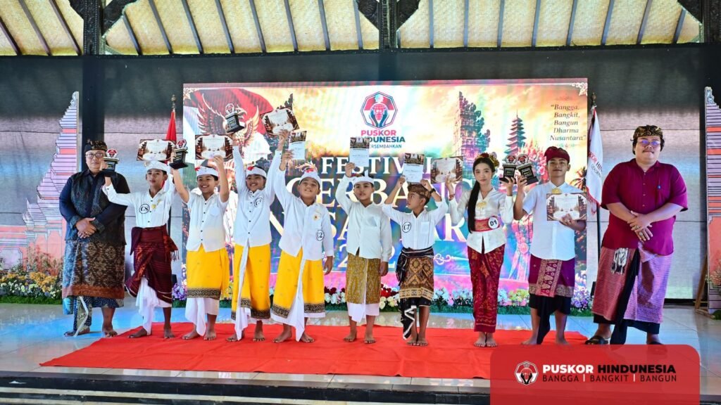 Para Juara Lomba Mekidung Festival Gerbang Nusantara
