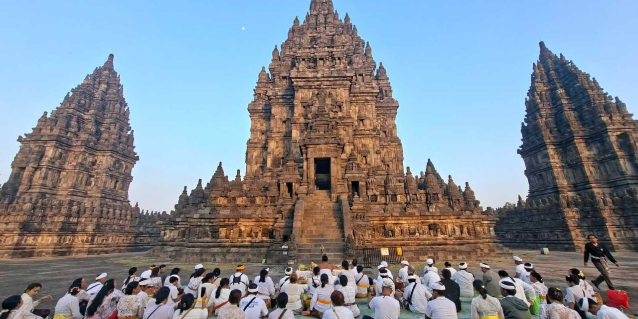 Renungan Dharma: Keutamaan dan Manfaat Dana Punia bagi Sang Dermawan Menurut Kitab Suci Hindu