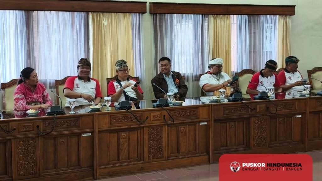 Relawan Dharma Puskor Hindunesia Yang Hadir Pada Kesempatan Audiensi Dengan Komisi IV DPRD Propinsi Bali