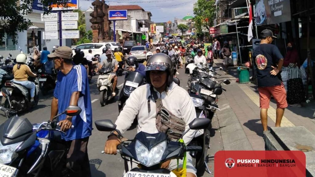Antrian Terpantau Juga di SPBU Jalan Gunung Batukaru Denpasar