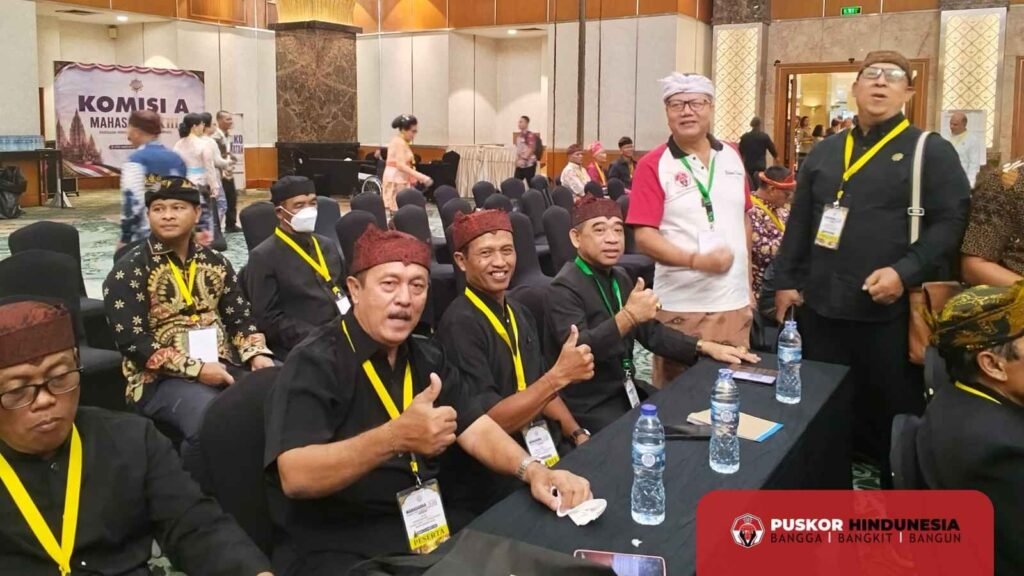 Berfoto Bersama Kontinger Peserta Mahasabha XIII dari Jawa Timur