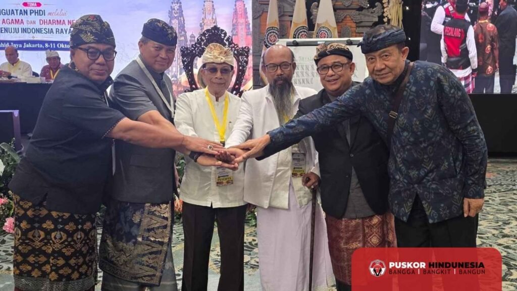 Dr Anak Agung Gde Ngurah Ari Dwipayana Bersama Tiga Pimpinan Terpilih dan Mayjen Wisnu Bawa Tenaya
