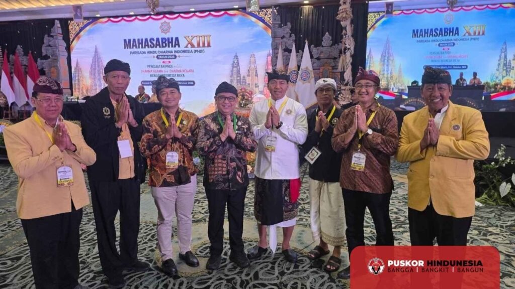 Dr Anak Agung Gde Ngurah Ari Dwipayana Ditengah Para Tokoh Hindu Nusantara