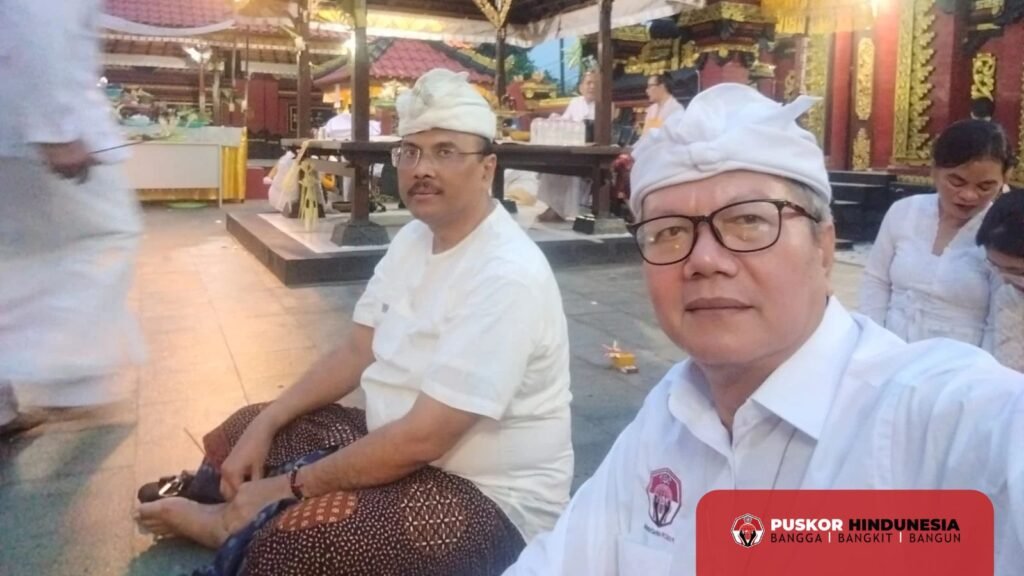 Ida Bagus K Susena - Ketum Dekornas Puskor Hindunesia di Pura Agung Wira Loka Natha Cimahi
