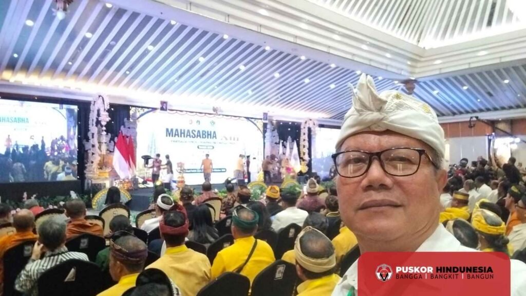 Ketua Umum Dekornas Puskor Hindunesia Yang Turut Hadir Dalam Mahasabha PHDI XIII