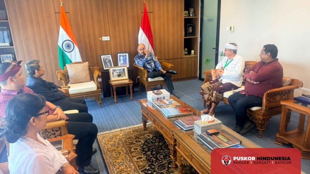Suasana Dialog Di Ruang Tamu Duta Besar India Untuk Indonesia Shri Sandeep Chakravorty